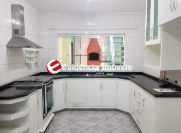 Casa · 207m² · 4 Quartos · 4 Vagas · Sobrado à venda na Vila Boa Vista em Santo André!!