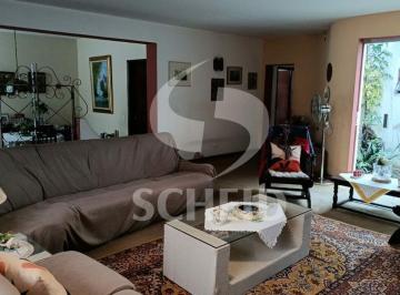 Casa · 250m² · 3 Quartos · 3 Vagas · Casa térrea com 250m2, 3 quartos, 1 suíte, 3 vagas. Excelente localização em Interlagos