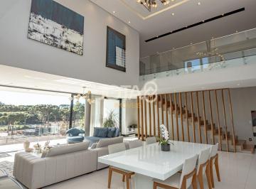 Casa · 433m² · 4 Quartos · 2 Vagas · Casa à venda - em Santa Felicidade
