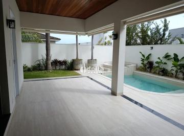 Casa · 540m² · 4 Quartos · 3 Vagas · Casa com 4 quartos sendo suíte disponível para venda no bairro Morada da Colina em Uberlândia-MG
