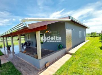 Rural · 1000m² · 3 Quartos · 2 Vagas · Chácara com 3 quartos disponível para venda no bairro Vale do Sol em Prata-MG