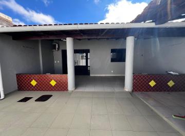Casa de 2 quartos, Samambaia · EXCELENTE CASA 2 QTS SAMAMBAIA SUL AO LADO DO METRÔ QR 110! OPORTUNIDADE!