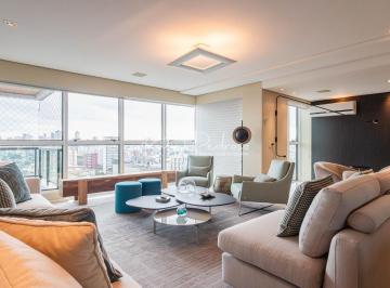 1 · Exclusividade, Sofisticação e uma Vista Definitiva para o Skyline de Curitiba