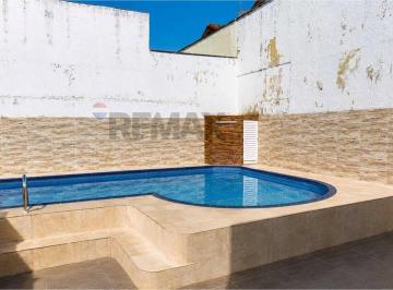 Casa · 65m² · 3 Quartos · 3 Vagas · Encontre Seu Lar Perfeito em Jardim Peruíbe!