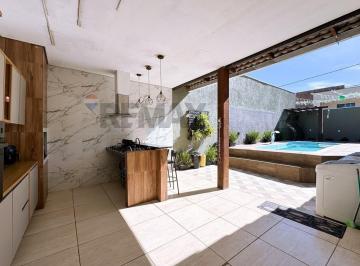 Casa · 200m² · 3 Quartos · 2 Vagas · Vendo Casa 03 qts, 1 suíte SHVP Rua 03
