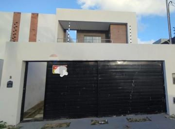 Casa · 150m² · 3 Quartos · Vende Casa com 3/4 e com 150m² de área construída - Aruana