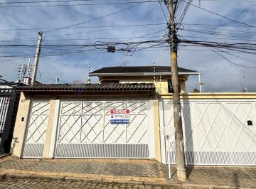 Casa · 198m² · 3 Quartos · 4 Vagas · Casa na Vila Galvão - 3 suítes e 4 vagas!