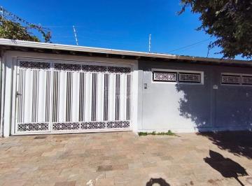 Casa · 248m² · 3 Quartos · 2 Vagas · Casa Padrão em Araraquara