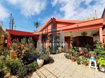 Casa · 140m² · 4 Quartos · 4 Vagas · Casa Alto Padrão Vila Paranagua