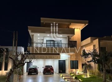 Casa · 304m² · Sobrado mobiliado I 3 dorm. e 2 suítes no Cond. Terras Alpha I em Foz do Iguaçu
