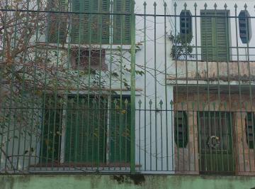 Casa · 400m² · 3 Quartos · 3 Vagas · Casa à venda - em Azenha