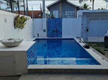 Casa · 130m² · 3 Quartos · 3 Vagas · Casa residencial de alto padrão próximo ao mar
