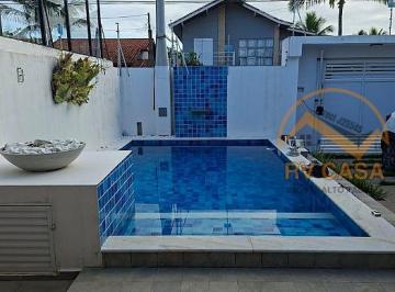 Casa · 130m² · 3 Quartos · 3 Vagas · Casa residencial de alto padrão próximo ao mar