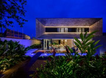 Casa de 4 quartos, Brasília · SHIS QI 16 - Casa nova em terreno excepecional!