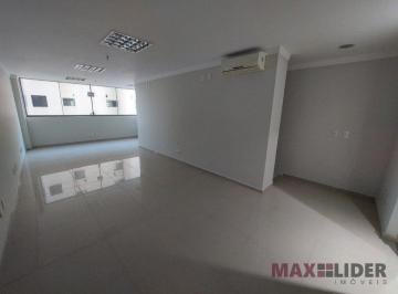 Comercial · 42m² · Comercial para aluguel - em Empresarial 18 do Forte