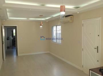 Casa · 194m² · 3 Quartos · 3 Vagas · Casa à venda no Parque Jabaquara com 3 quartos e 3 vagas de garagem.