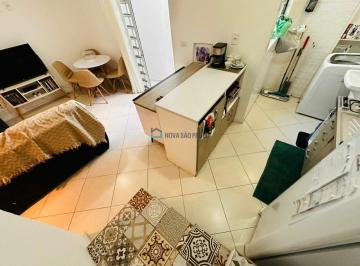 Casa · 242m² · 8 Quartos · 4 Vagas · Casa a venda para renda já locado, com geração de renda mensal