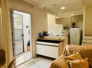 Casa · 242m² · 8 Quartos · 4 Vagas · Casa a venda para renda já locado, com geração de renda mensal