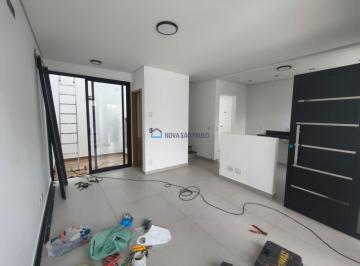 Casa · 84m² · 3 Quartos · 2 Vagas · Sobrado à venda com 3 dormitórios, 2 vagas no Jabaquara.