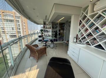 Apartamento · 348m² · 3 Quartos · 4 Vagas · Cobertura a venda Vila Mariana, com 347,80m², 4 vagas de garagem. próximo ao metro saúde.