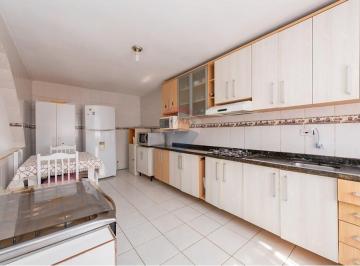 Casa · 314m² · 7 Quartos · 6 Vagas · Sobrado com 5 quartos e Casa nos fundos, bairro Fazendinha - PR