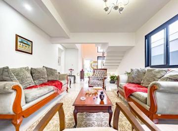 bac9df75f57270d36658d865195cb6b47bada520 · Sobrado com 3 dormitórios à venda, 212 m² por R$ 1.300.000,00 - Residencial Golden Park - Jacareí/SP