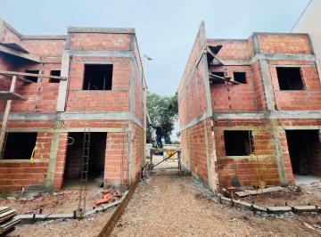 Casa de 3 quartos, Curitiba · LINDOS SOBRADOS À VENDA NO SÍTIO CERCADO
