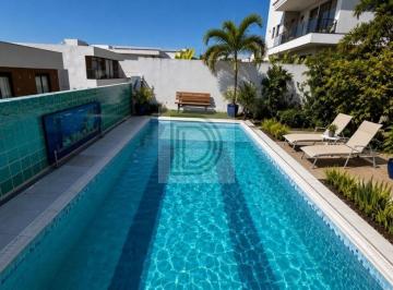 Casa de 4 quartos, Cotia · PORTEIRA FECHADA + ENERGIA SOLAR - CASA CINEMATOGRÁFICA COM PÉ-DIREITO DUPLO