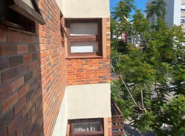 Apartamento · 86m² · 2 Quartos · 1 Vaga · Apartamento de dois quartos e uma vaga de garagem no bairro Menino Deus em POA