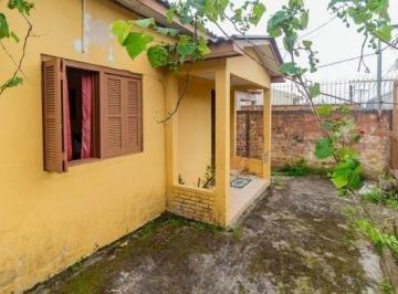 Casa · 99m² · 3 Quartos · 2 Vagas · Casa / Terreno com 3 casas de alvenaria no bairro Morro Santana