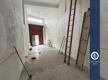 Comercial · 70m² · Galpão na V. Zelina, 70m², 2 Banheiros