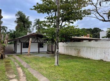Casa · 47m² · 2 Quartos · 3 Vagas · Casa em , Penha/SC de 47m² 2 quartos para locação R$ 2.300,00/mes
