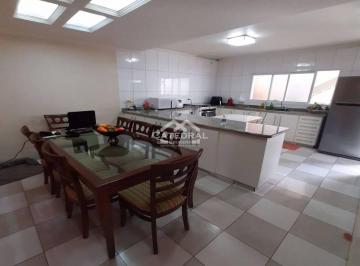Casa · 289m² · 3 Quartos · Sobrado em Vila Esperança, Jundiaí/SP de 289m² 3 quartos à venda por R$ 755.000,00