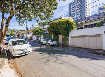 Casa · 5 Quartos · 3 Vagas · Casa em Petrópolis, Porto Alegre/RS de 0m² 5 quartos à venda por R$ 990.000,00