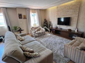 Casa · 195m² · 5 Quartos · 2 Vagas · Sobrado em Parque da Colônia, Jundiaí/SP de 195m² 5 quartos à venda por R$ 850.000,00