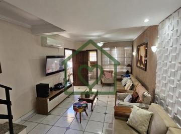 Casa · 4 Quartos · 3 Vagas · Casa em Santo Antônio, Porto Alegre/RS de 0m² 4 quartos à venda por R$ 760.000,00