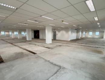 Comercial · 1439m² · 19 Vagas · Sala comercial na Avenida das Nações Unidas, 17891 - Conjunto 901 • 1439 m²