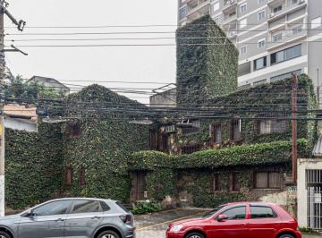 Comercial · 700m² · 8 Vagas · Casa comercial na Rua dos Cariris, N. 99 • 700 m²