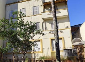 Apartamento · 64m² · 3 Quartos · Apartamento à Venda no Bairro Floresta com 3 Dormitórios e Pátio - Porto Alegre