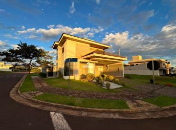 Casa · 240m² · 3 Quartos · 2 Vagas · Excelente casa à venda no Condomínio Porto Seguro em Dourados MS