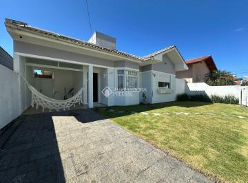Casa · 140m² · 4 Quartos · Casa Térrea - Alto Padrão - 4 Quartos - 2 Vagas - Terreno 365m2 - Pedra Branca - Palhoça/SC