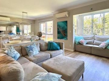 Apartamento · 180m² · 4 Quartos · 2 Vagas · Apartamento de Alto Padrão na Lagoa da Conceição | 180m² | 4 Quartos | 100% Mobiliado