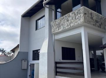 0d8ae4db7ad04174832595a071c0cfef.jpeg · Casa para Venda em Blumenau/SC - 3 Dorm. 225 m2 Área Útil