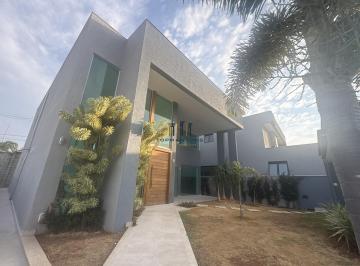 Casa · 440m² · 4 Quartos · 2 Vagas · Casa com 4 suítes vista definitiva em Condominio fechado em Vespasiano