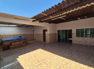 Casa de 3 quartos, Sobradinho · Sobradinho 2 3 quartos sendo 2 suítes cozinha planejada