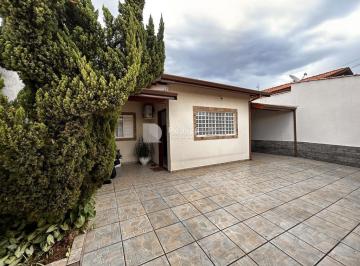 Casa · 166m² · 3 Quartos · 6 Vagas · Casa Espaçosa em Taubaté com Varanda Gourmet Completa (Fogão a Lenha e Forno de Pizza)
