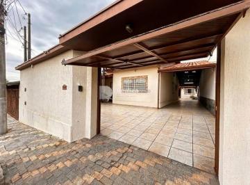 Casa · 166m² · 3 Quartos · 6 Vagas · Casa Espaçosa em Taubaté com Varanda Gourmet Completa (Fogão a Lenha e Forno de Pizza)