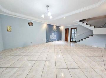 Casa · 145m² · 3 Quartos · 4 Vagas · Sobrado frontal com 3 quartos sendo 1 suite, 4 vagas e churrasqueira