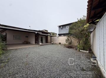 Casa · 139m² · 4 Quartos · 2 Vagas · Casa com 4 quartos e Única no terreno