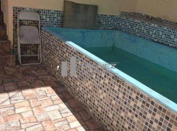 Casa · 3 Quartos · 1 Vaga · Vendo casa com 3 quartos, churrasqueira e vaga de garagem no Estácio